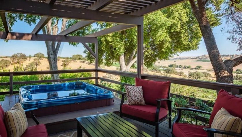 Casa-de-Vina-Porch-with-Hot-Tub-and-Seating-Area