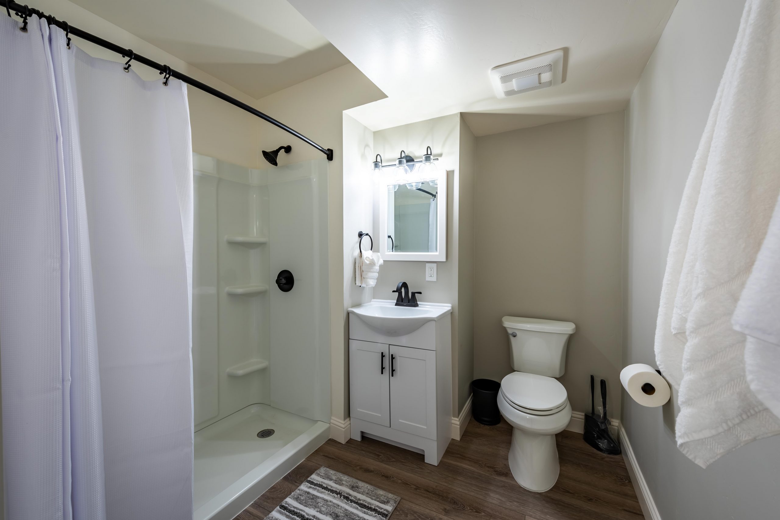 Bathroom with standing shower